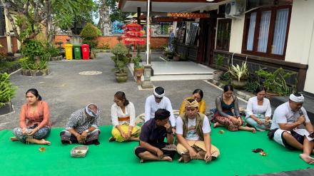 Sembahyang Bersama Dalam Rangka Purnama Sasih ke enam